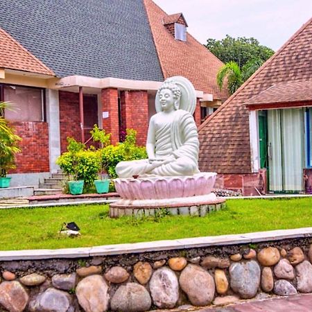 Pyramid Home Divine - A Wellness Resort Dehradun Exterior foto